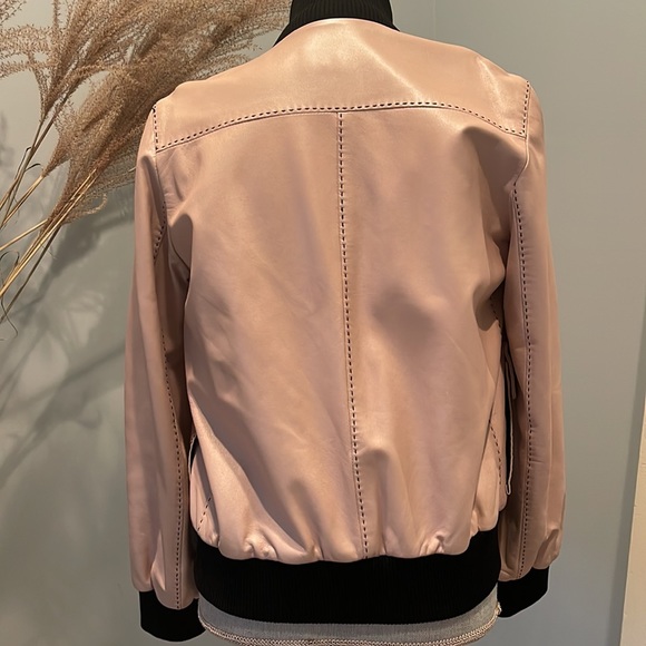 Gorgeous light pink pearl effect Italian leather jacket. Size 42 IT, Small - Picture 6 of 10